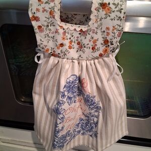 New Pioneer Woman Oven Towel Dress